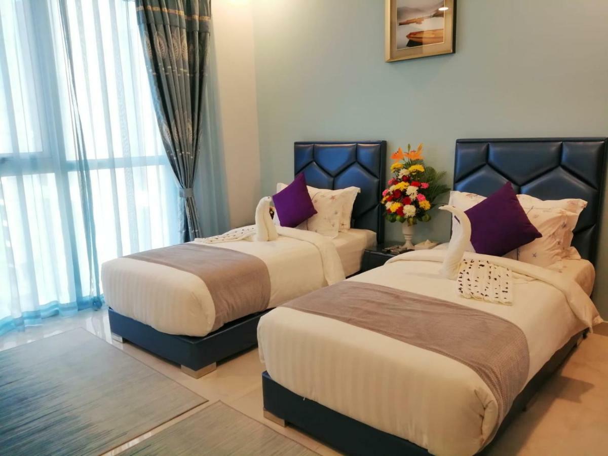 Aparthotel Swan Towers 3*